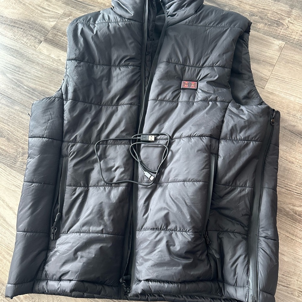 Heated Puffer Vest w/ Rechargeable Battery – Black Zip Up Winter Vest